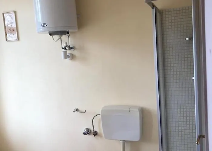 Single In Apartment Theresienfeld